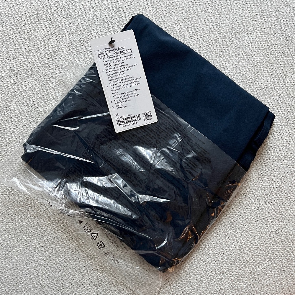 Lululemon ABC SlimFit Pant 37L - Size 36 - Navy